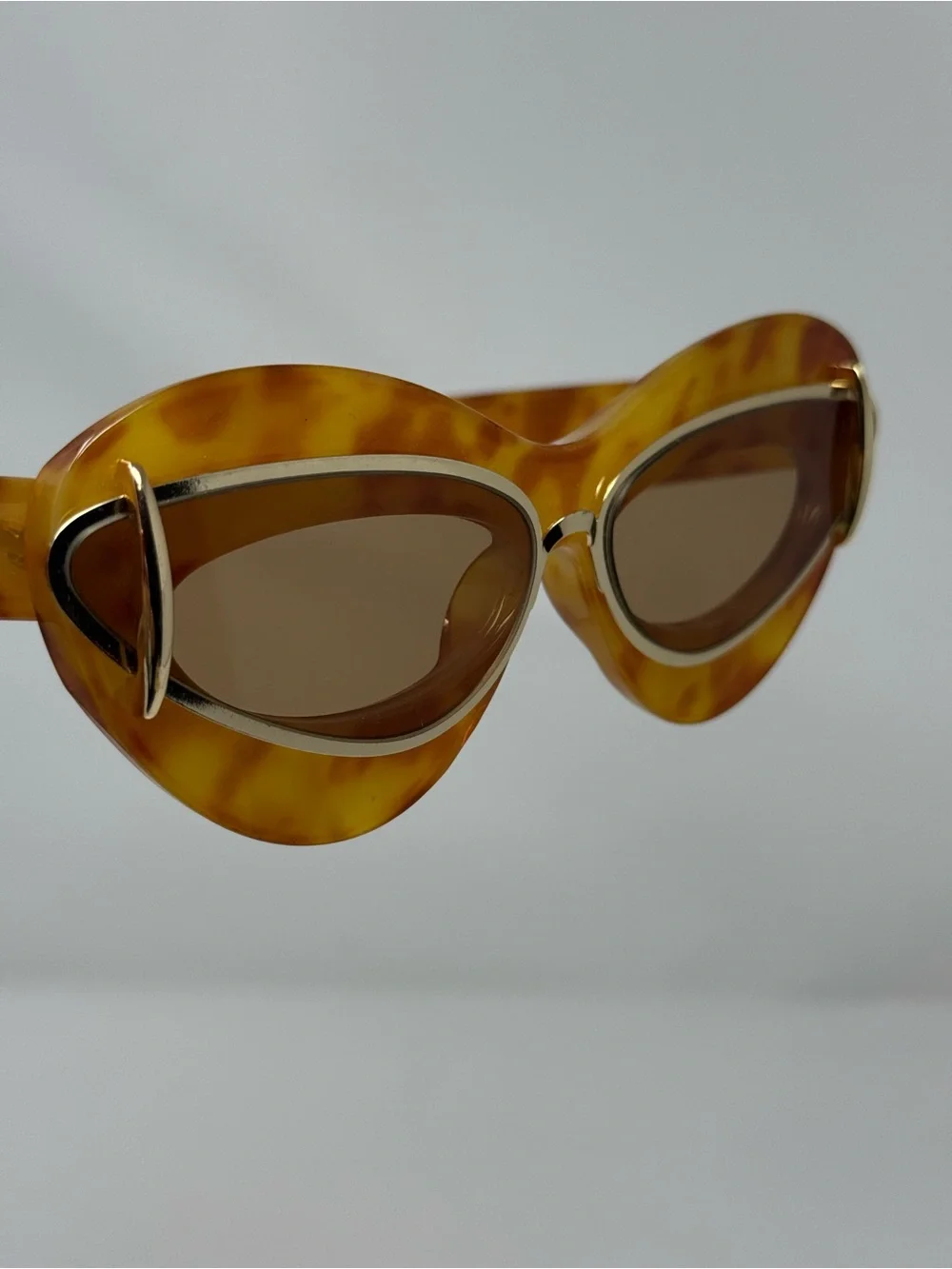 Tortoiseshell Cat Eye Sunglasses - Brown Lenses